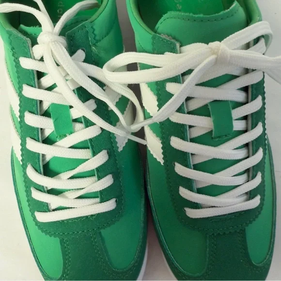 MADDEN GIRL Fabric/Faux Suede Sneakers NWOT - Picture 7 of 9